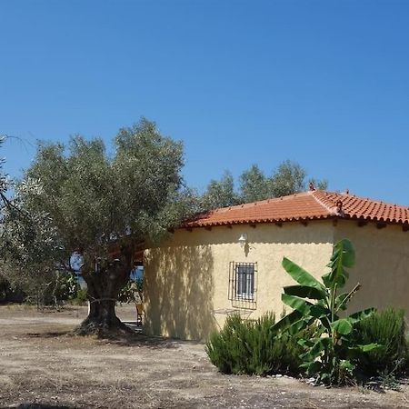 House By The Sea At Skaloma, Loutraki Villa Vouliagmeni Lake Exterior photo
